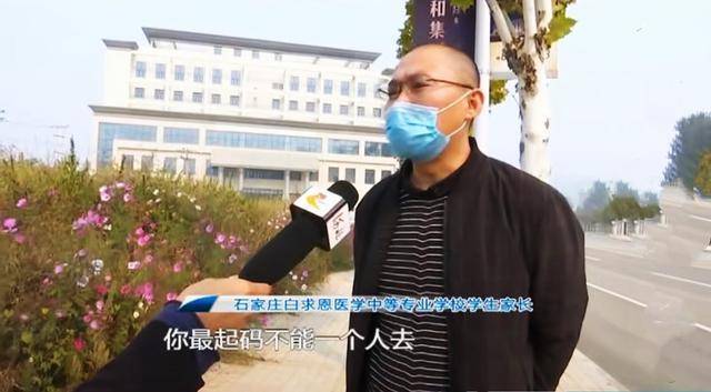 3377体育:
掀被子踹肚子!醉酒男老师大闹女生宿舍 女生:每次喝酒都来(图8) 3377体育:
掀被子踹肚子!醉酒男老师大闹女生宿舍 女生:每次喝酒都来(图8)