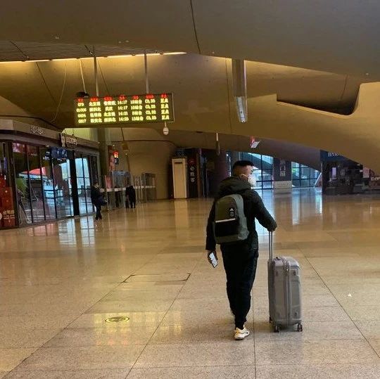 商丘师范学院举办“感恩母亲免费电话”活动(图)“3377官网”(图2) 3377体育