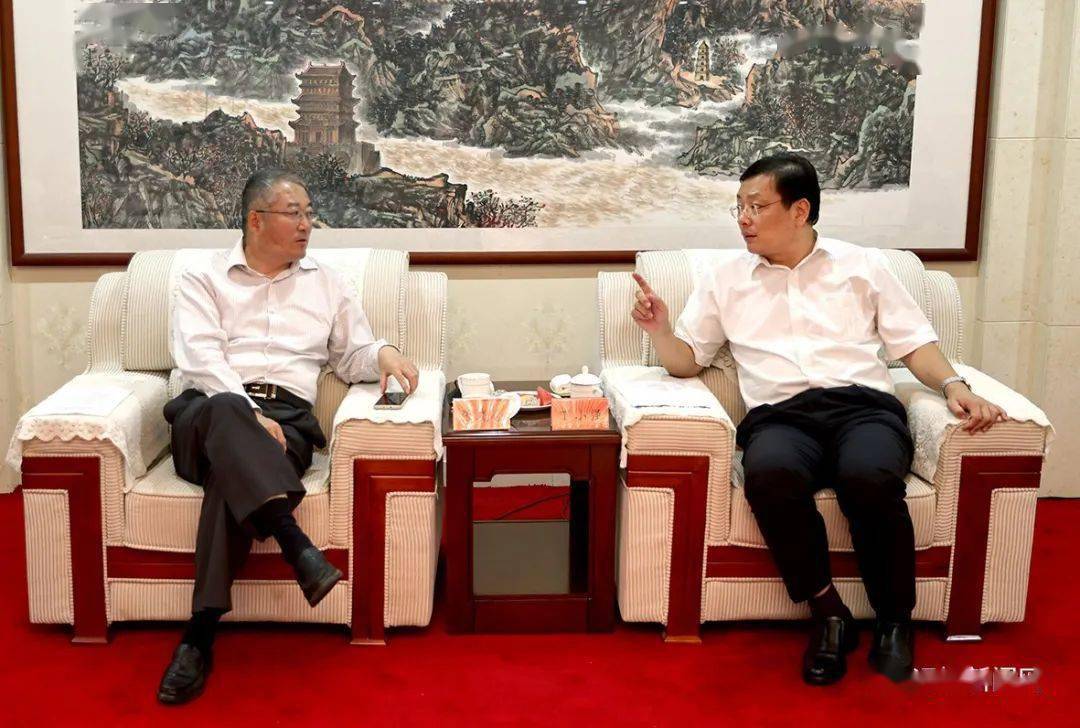 【3377体育】*
丁小强与国机团体董事长张晓仑座谈(图3) 【3377体育】*
丁小强与国机团体董事长张晓仑座谈(图3)