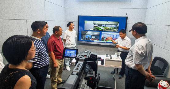 
CCTV《热线12》报道：“双师课堂”进恩施州利川 为下层教育插上翅膀_3377体育(图5)